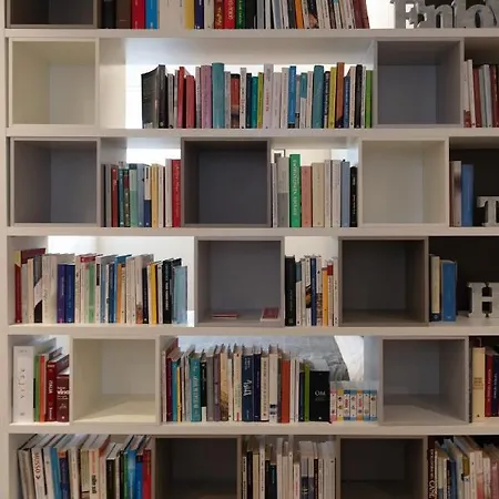 Daire Ripagrande Bed And Books *